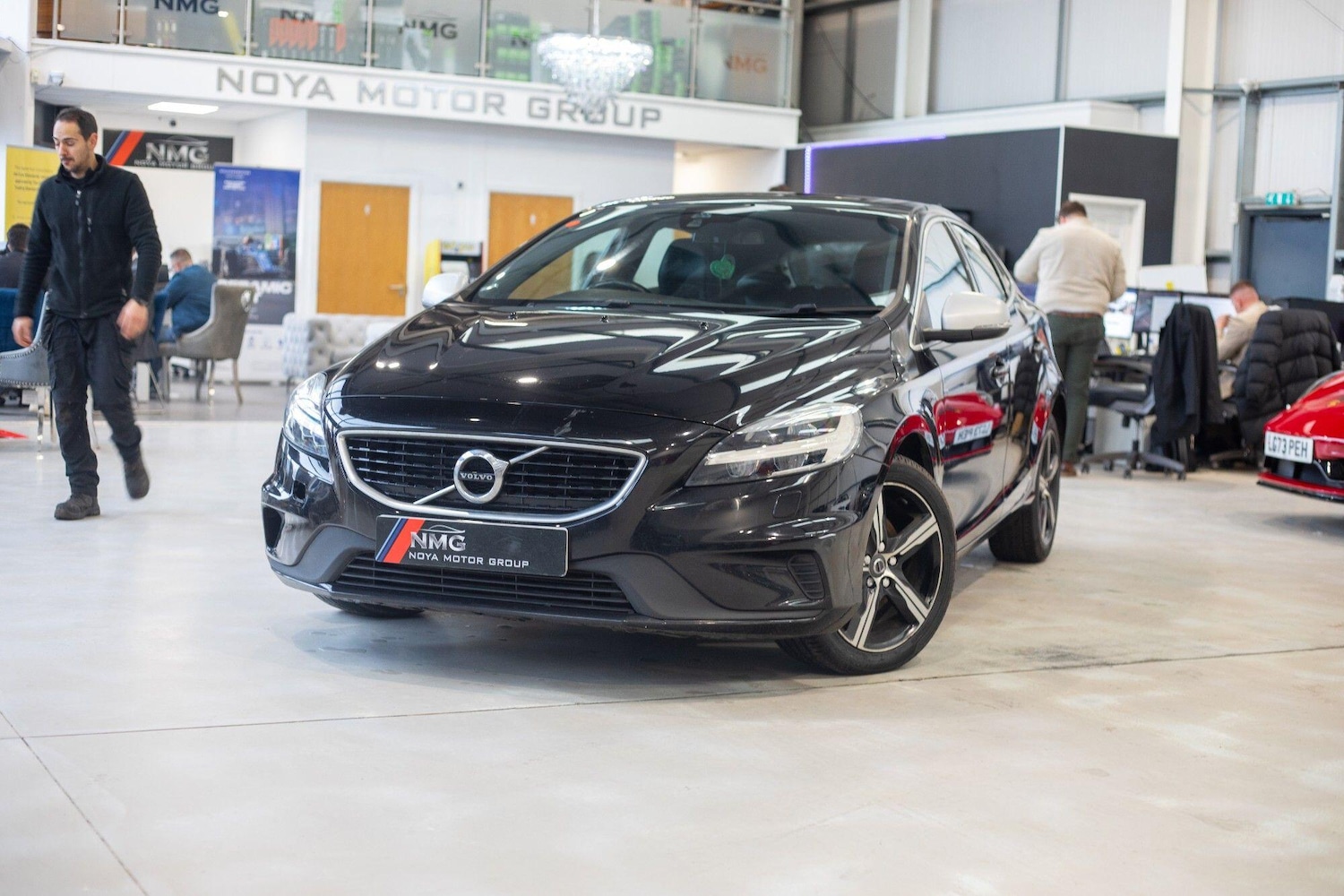 Used Volvo V40 2016 for sale - 77645693: Photo 4