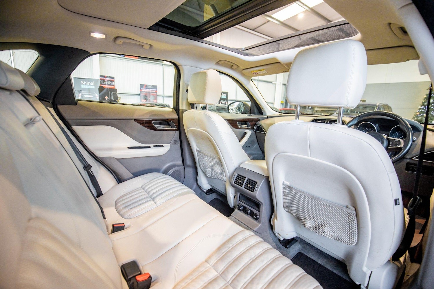 Used Jaguar F-Pace 2017 for sale - 76825162: Photo 14