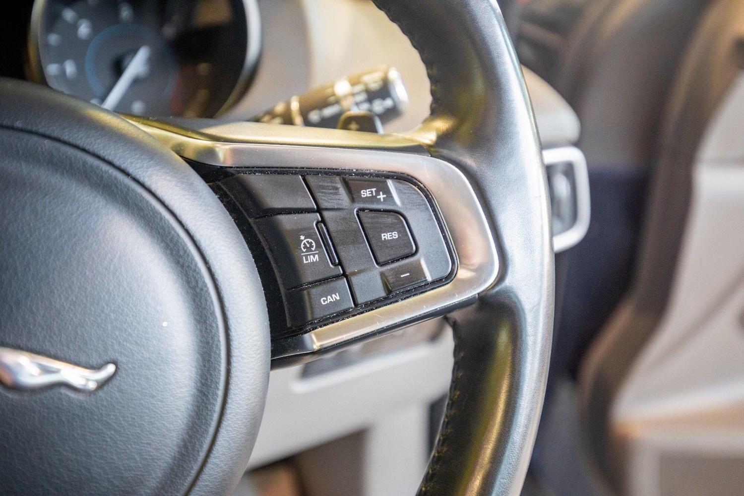 Used Jaguar F-Pace 2017 for sale - 76825162: Photo 19