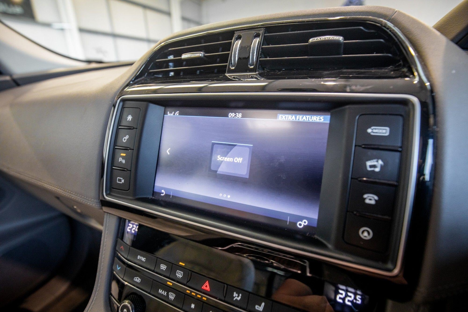 Used Jaguar F-Pace 2017 for sale - 76825162: Photo 26