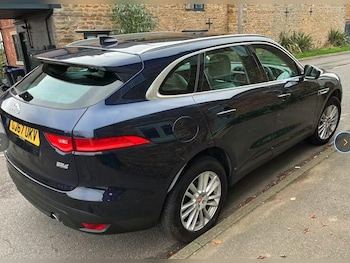 Used Jaguar F-Pace 2017 for sale - 76825162: Photo