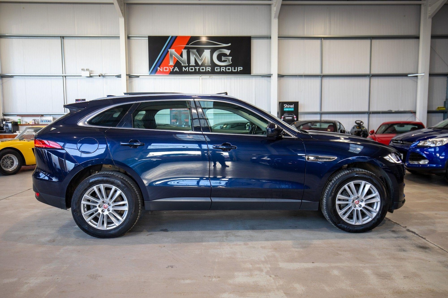Used Jaguar F-Pace 2017 for sale - 76825162: Photo 33