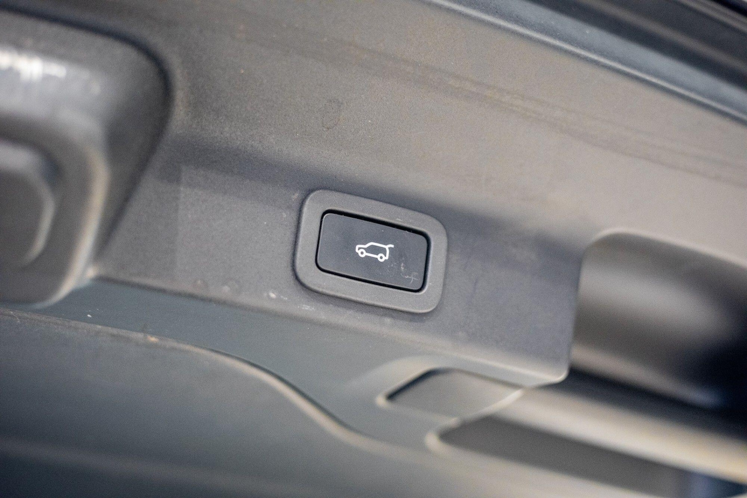 Used Jaguar F-Pace 2017 for sale - 76825162: Photo 38