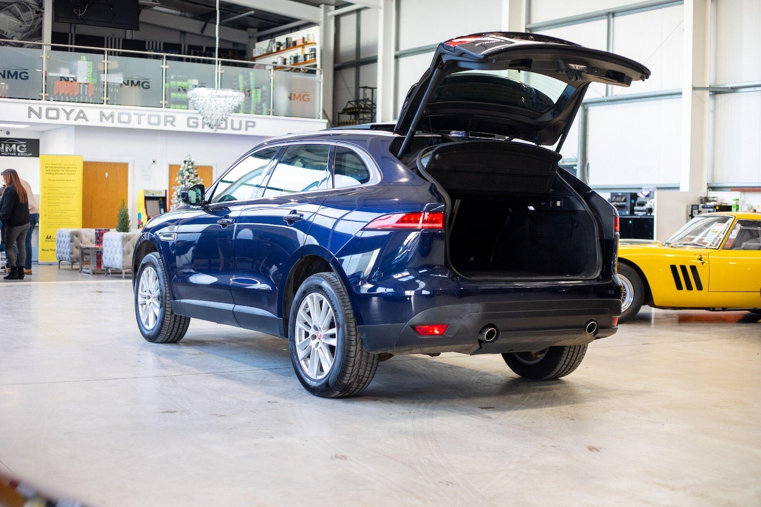 Used Jaguar F-Pace 2017 for sale - 76825162: Photo 40
