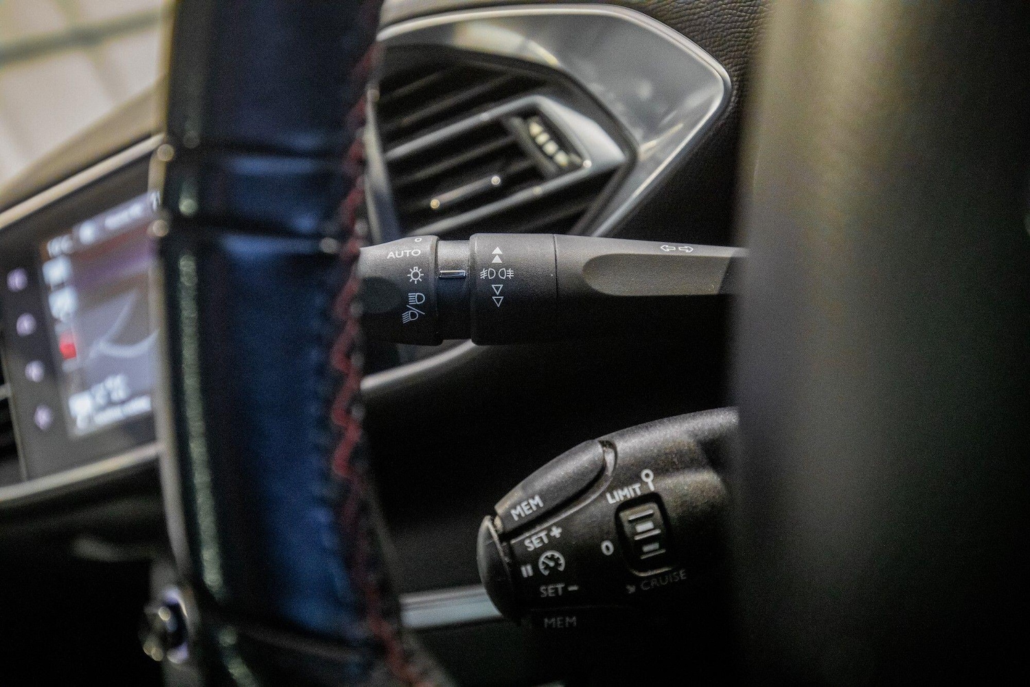 Used Peugeot 308 SW 2018 for sale - 77626017: Photo 24