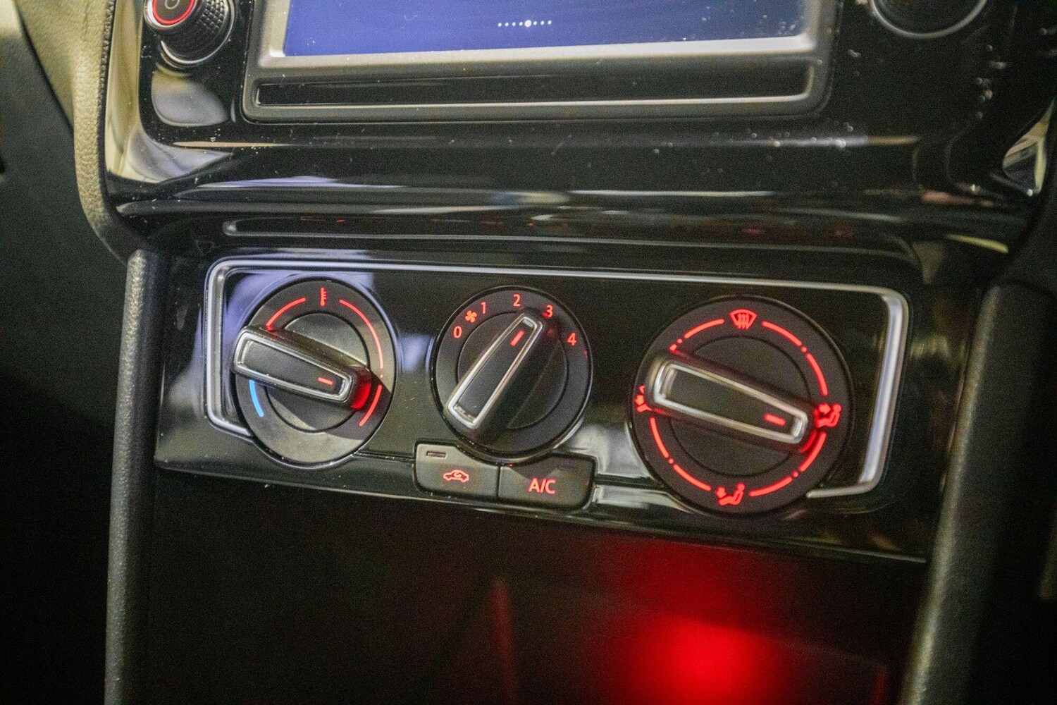 Used Volkswagen Polo for sale - 76825068: Photo 28