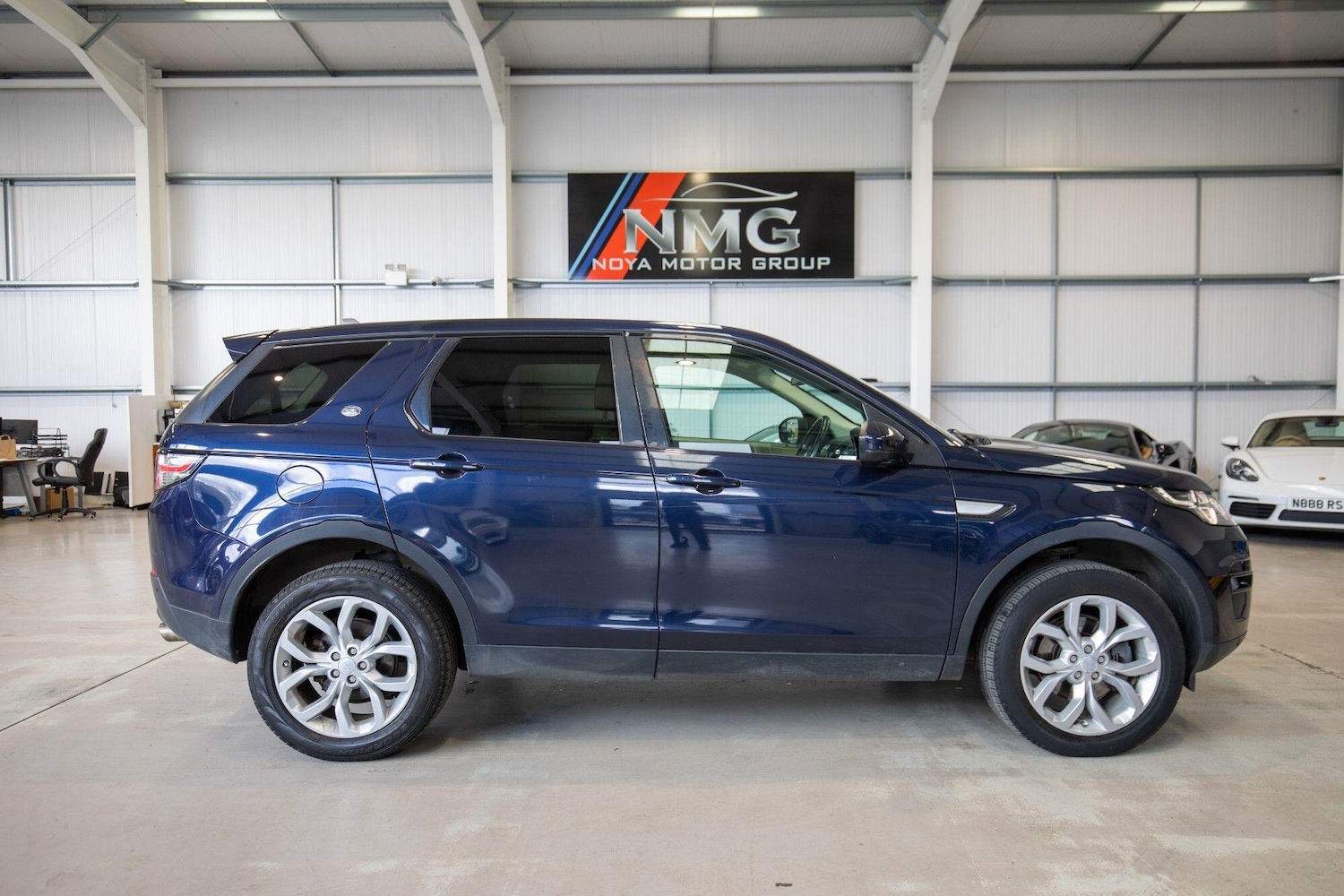 Used Land Rover Discovery Sport 2015 for sale - 76824020: Photo 31