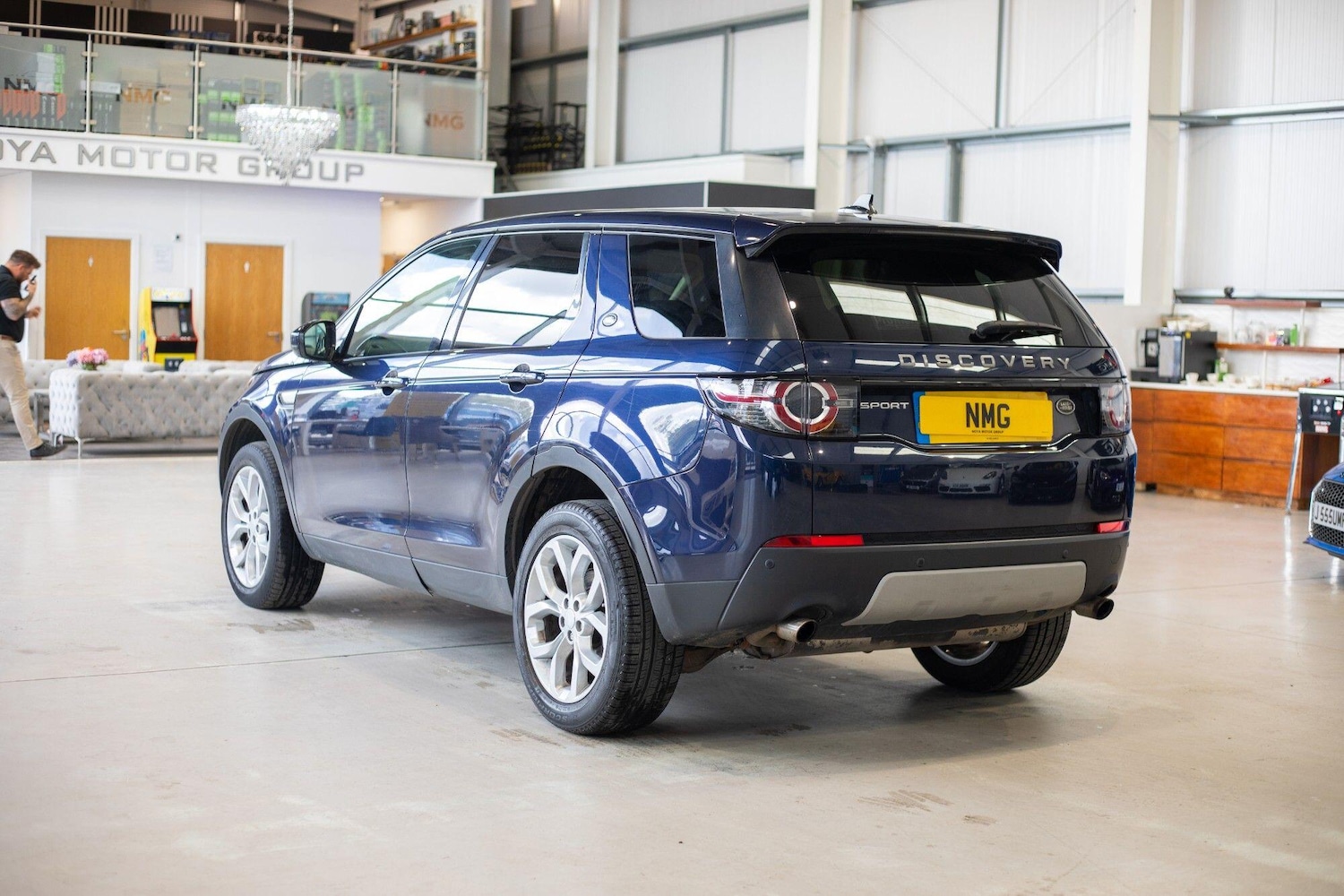 Used Land Rover Discovery Sport 2015 for sale - 76824020: Photo 4