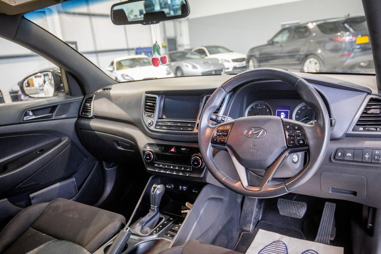 Used Hyundai TUCSON 2018 for sale - 77156623: Photo 2