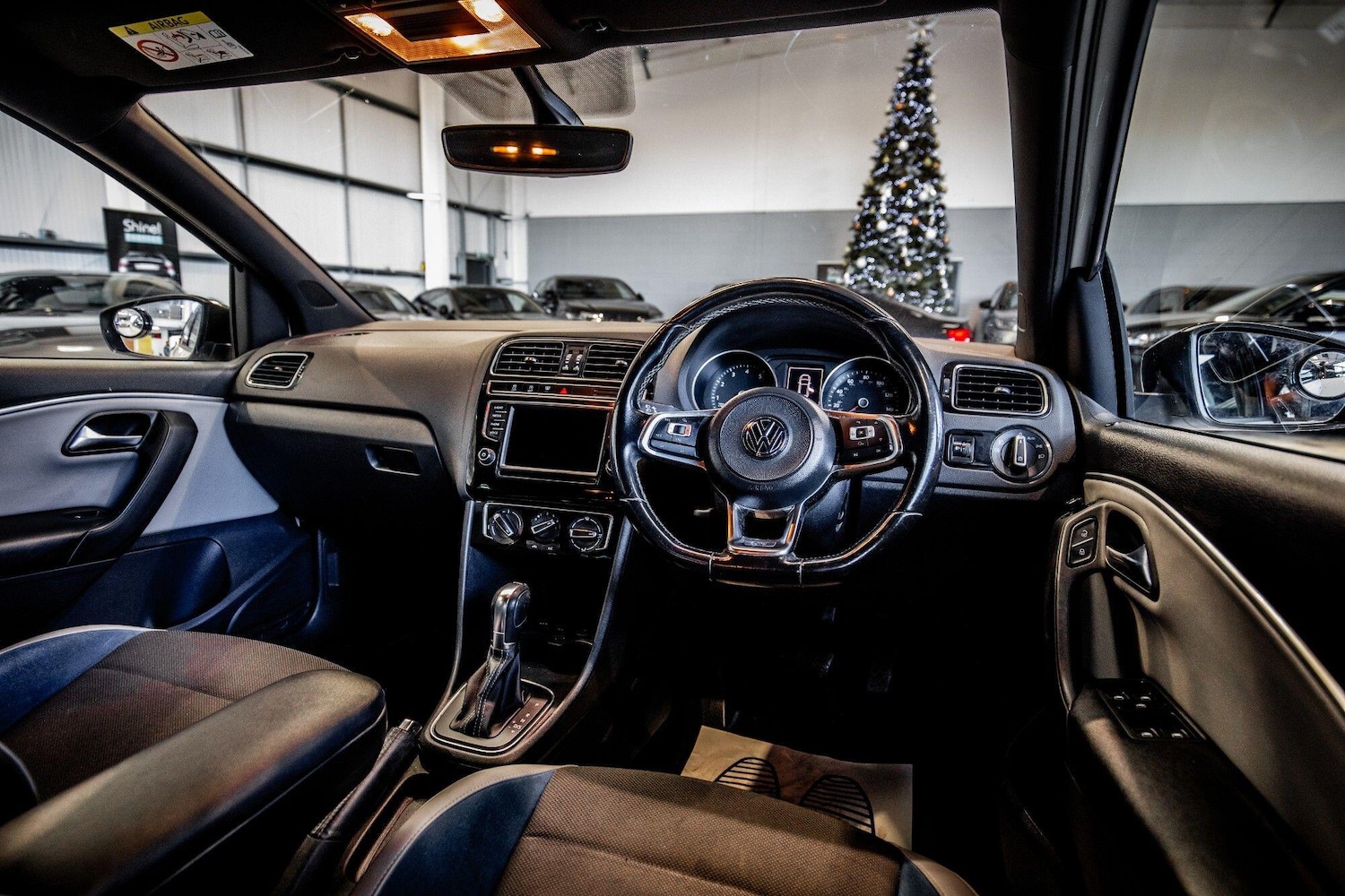 Used Volkswagen Polo 2017 for sale - 77163377: Photo 2