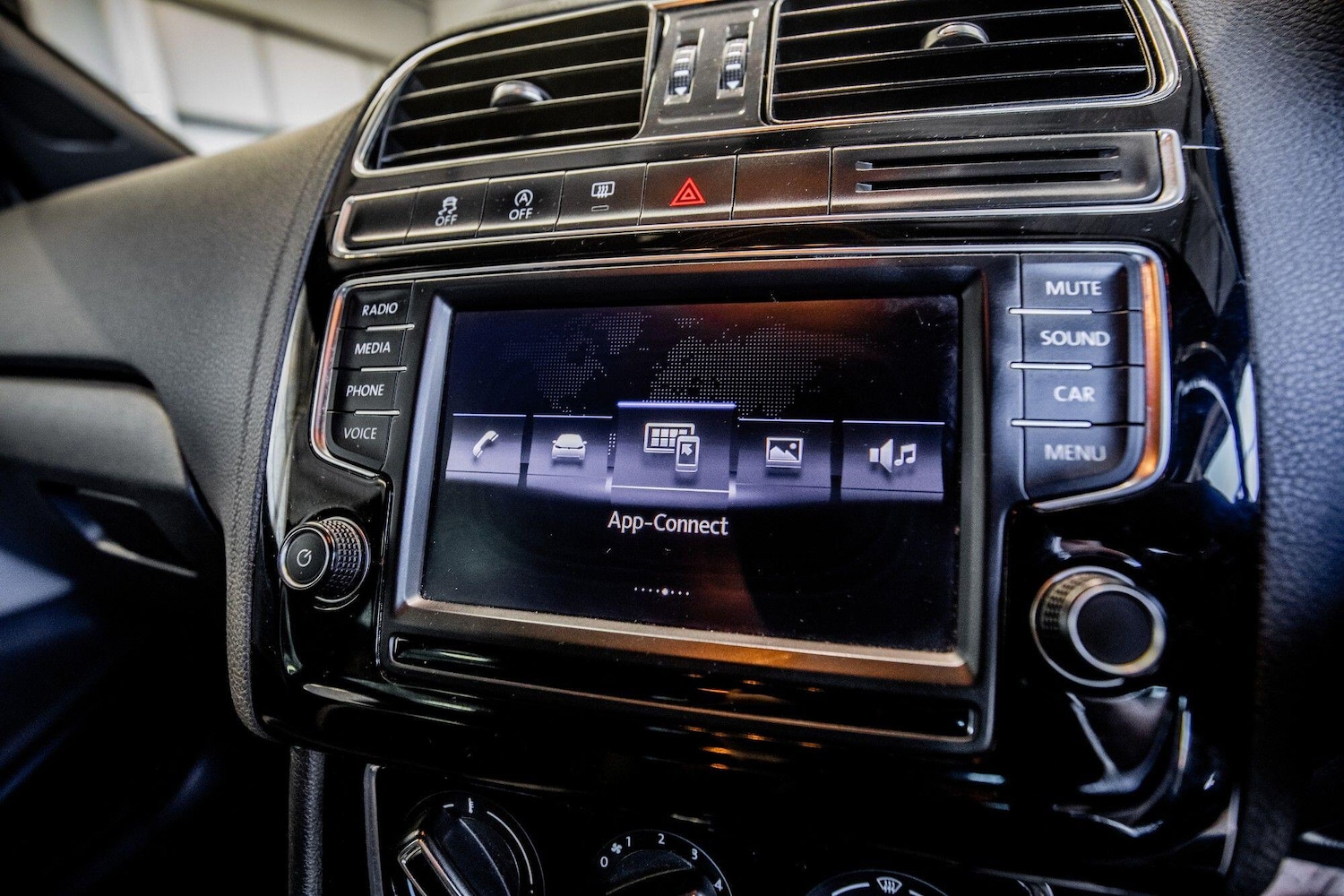 Used Volkswagen Polo 2017 for sale - 77163377: Photo 24