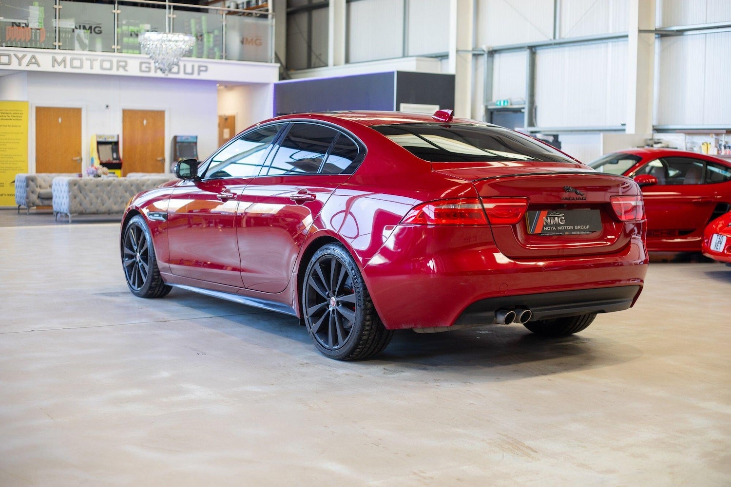 Used Jaguar XE 2016 for sale - 77358972: Photo 4