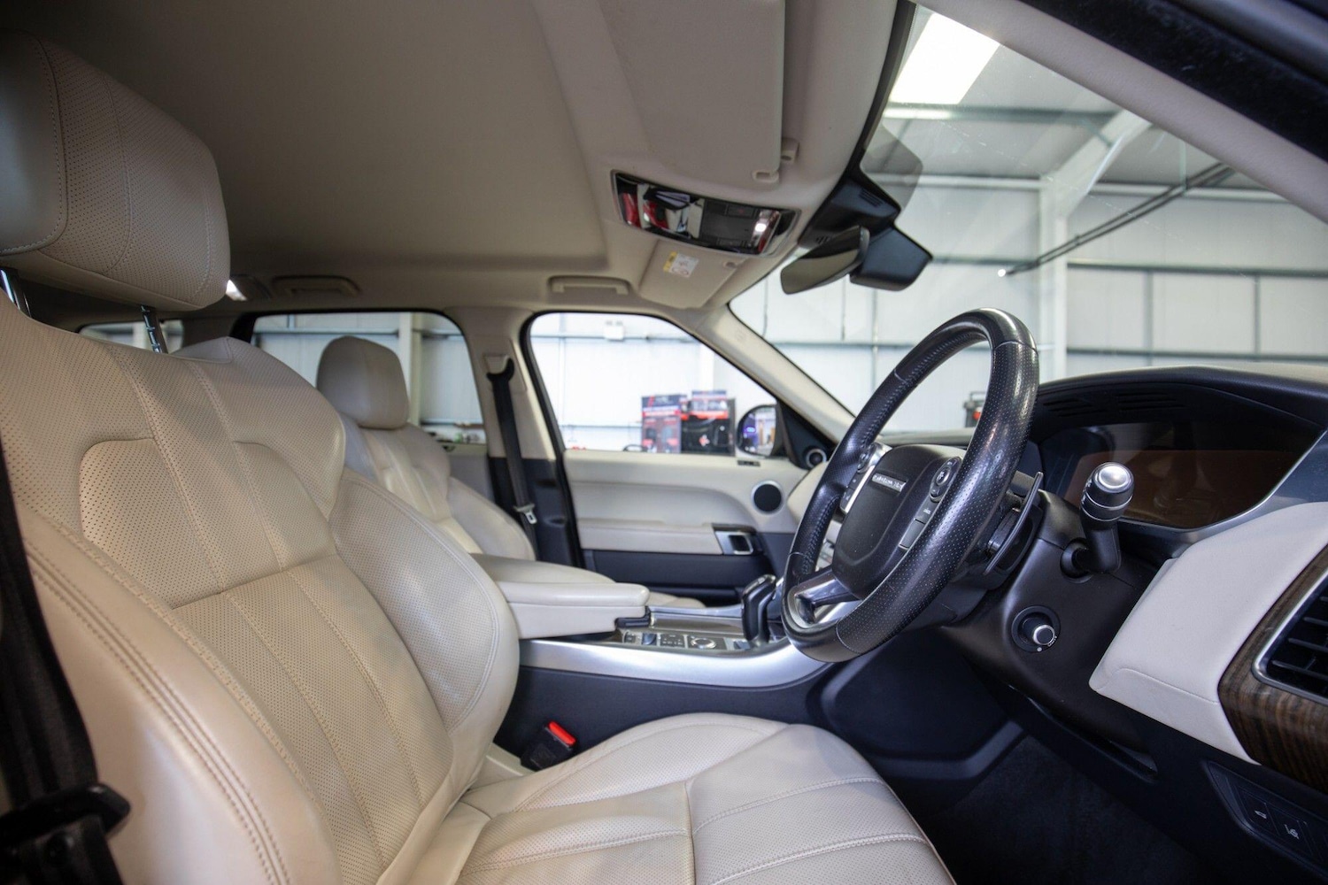 Used Land Rover Range Rover Sport 2017 for sale - 78062589: Photo 3