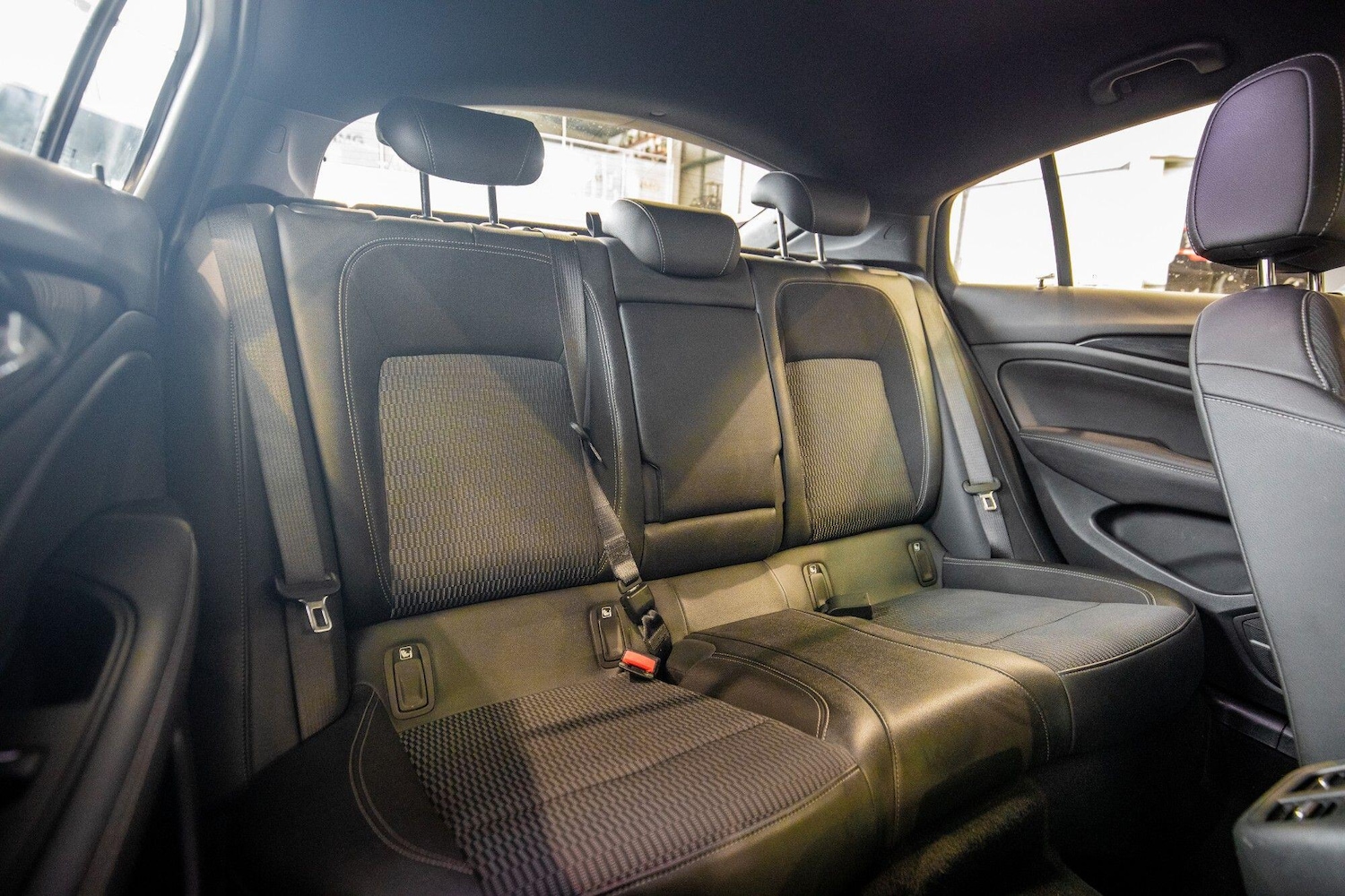 Used Vauxhall Insignia for sale - 76824620: Photo 3