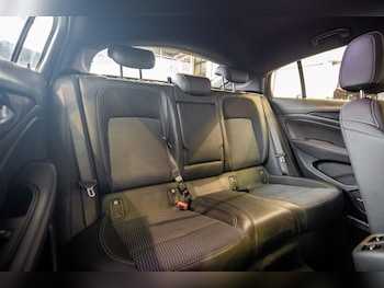 Used Vauxhall Insignia 2019 for sale - 76824620: Photo