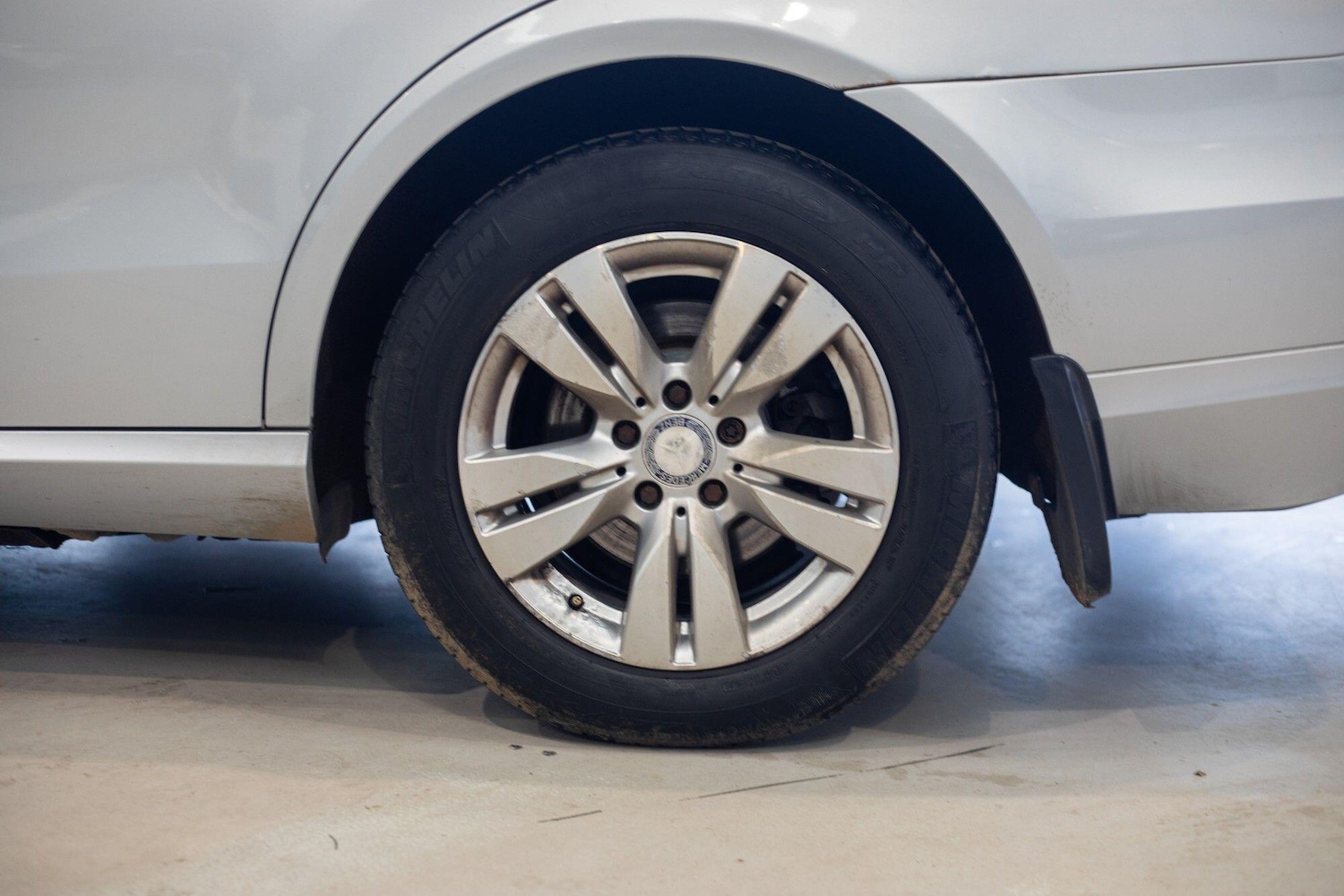 Used Mercedes-Benz E Class for sale - 76824469: Photo 4