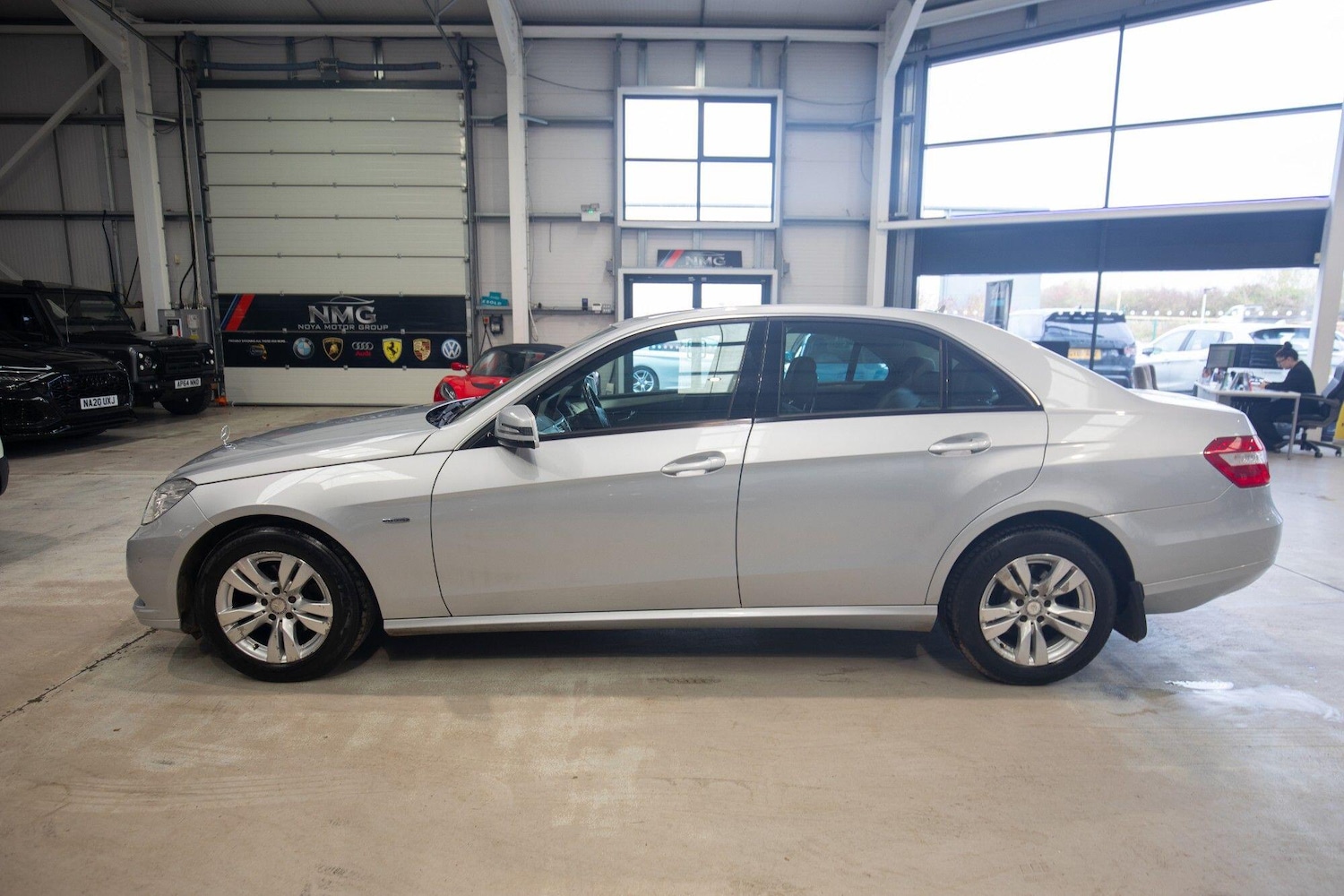 Used Mercedes-Benz E Class for sale - 76824469: Photo 40