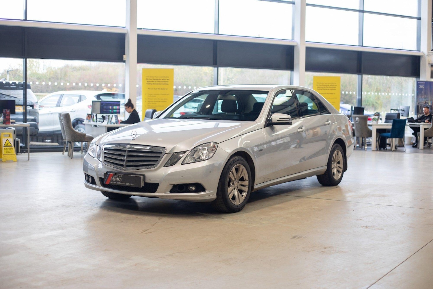 Used Mercedes-Benz E Class for sale - 76824469: Photo 9