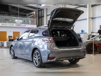 Used Lexus CT 2017 for sale - 78382507: Photo