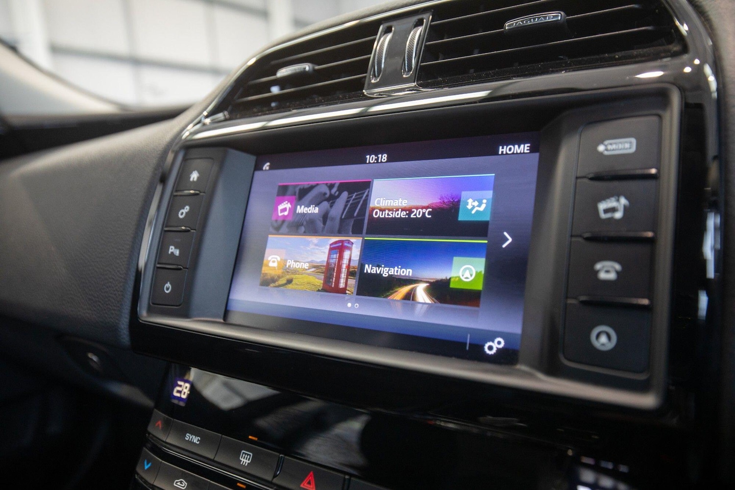 Used Jaguar XE 2017 for sale - 76824008: Photo 20