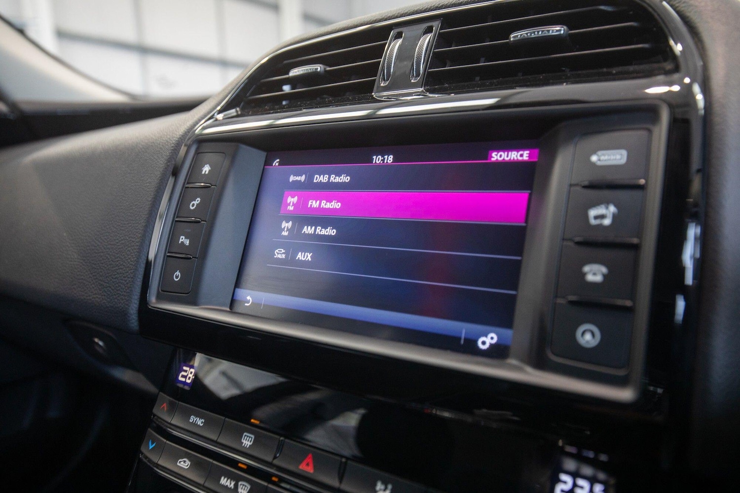 Used Jaguar XE 2017 for sale - 76824008: Photo 21