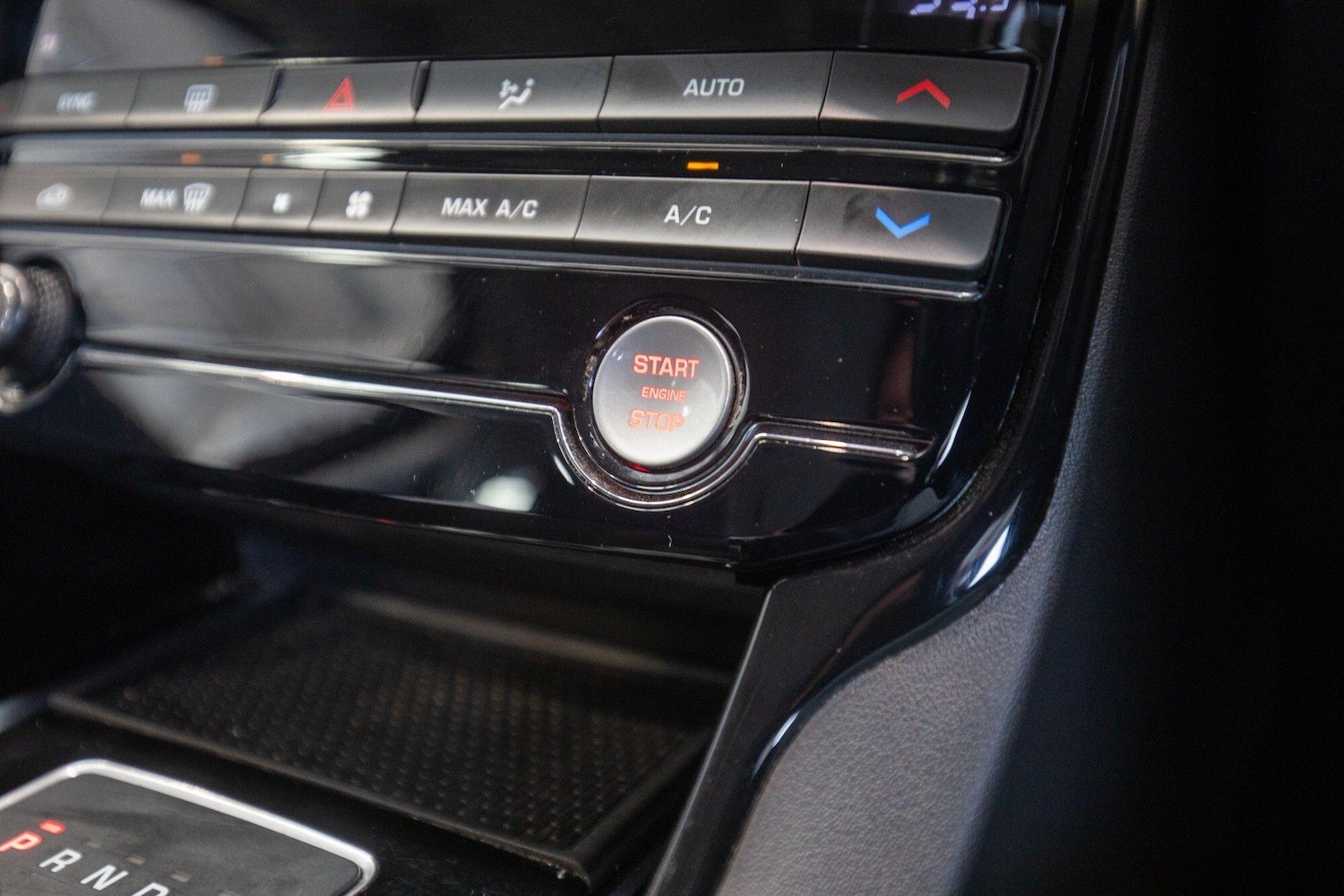 Used Jaguar XE 2017 for sale - 76824008: Photo 25