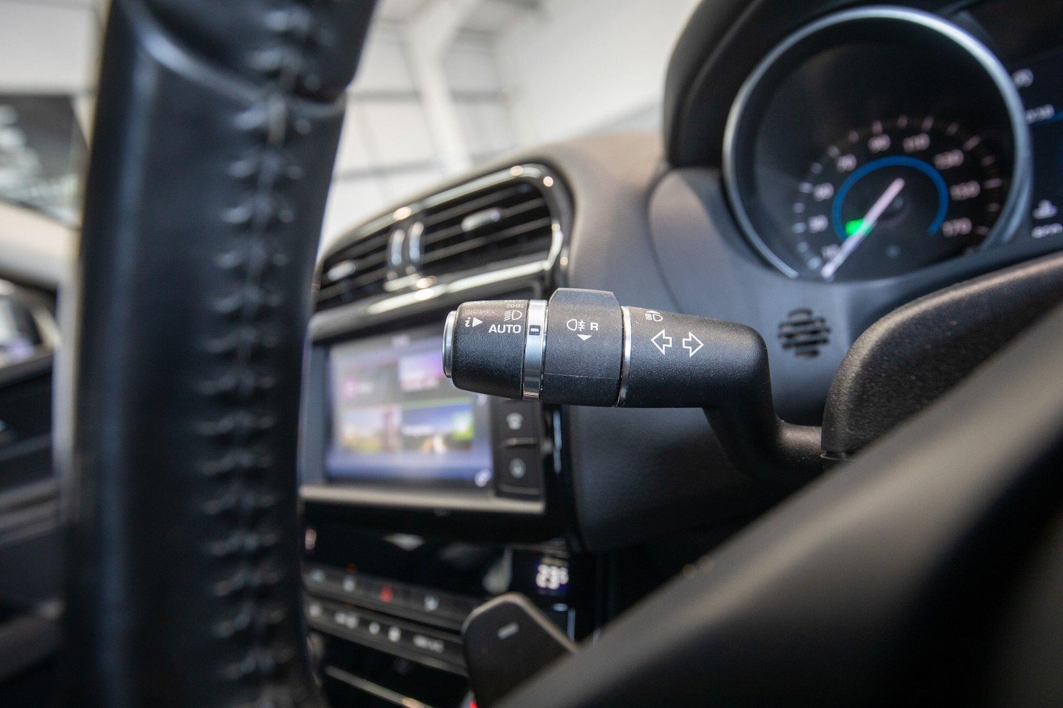 Used Jaguar XE 2017 for sale - 76824008: Photo 27