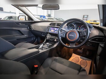 Used Jaguar XE 2017 for sale - 76824008: Photo