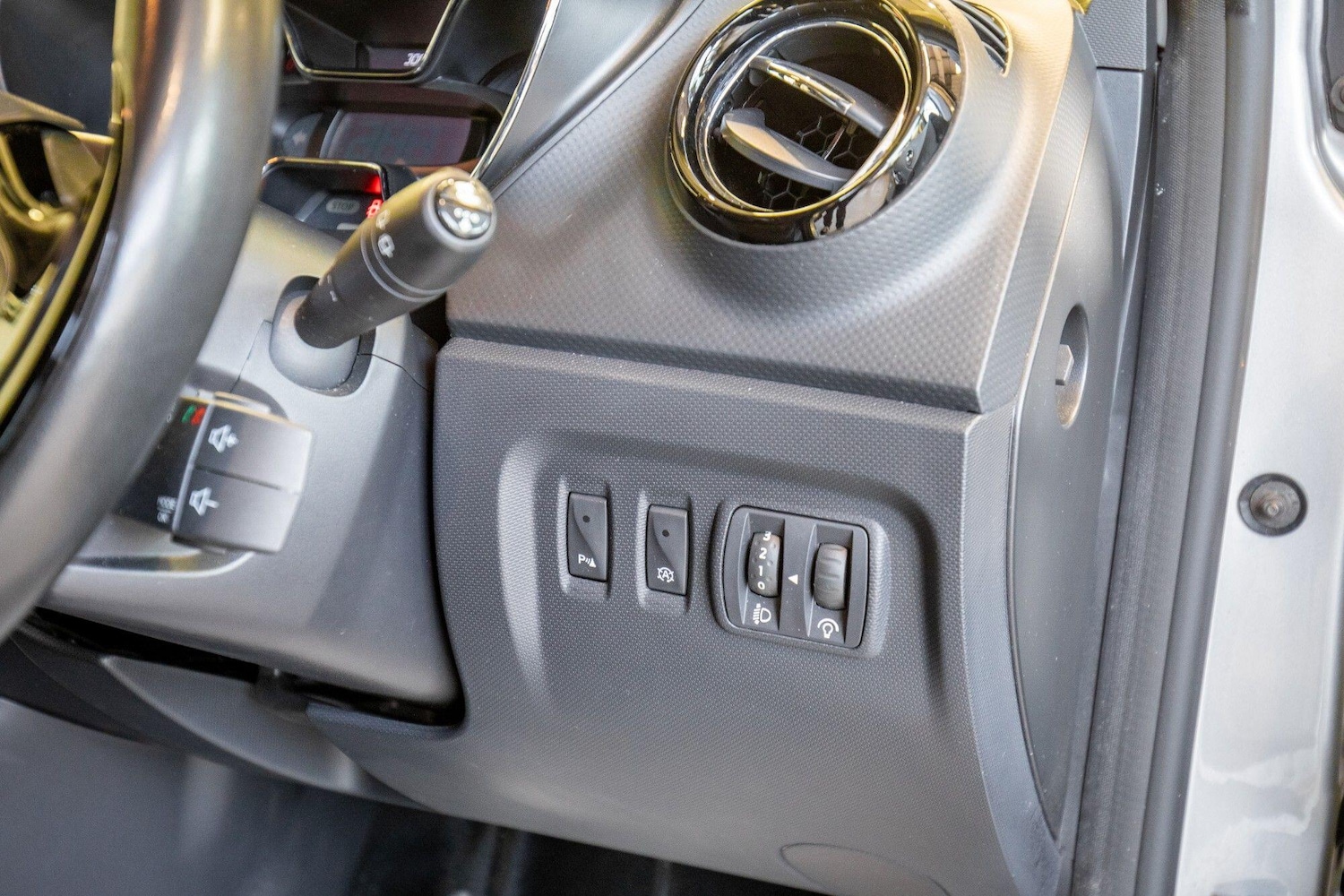 Used Renault Captur 2016 for sale - 77645890: Photo 16