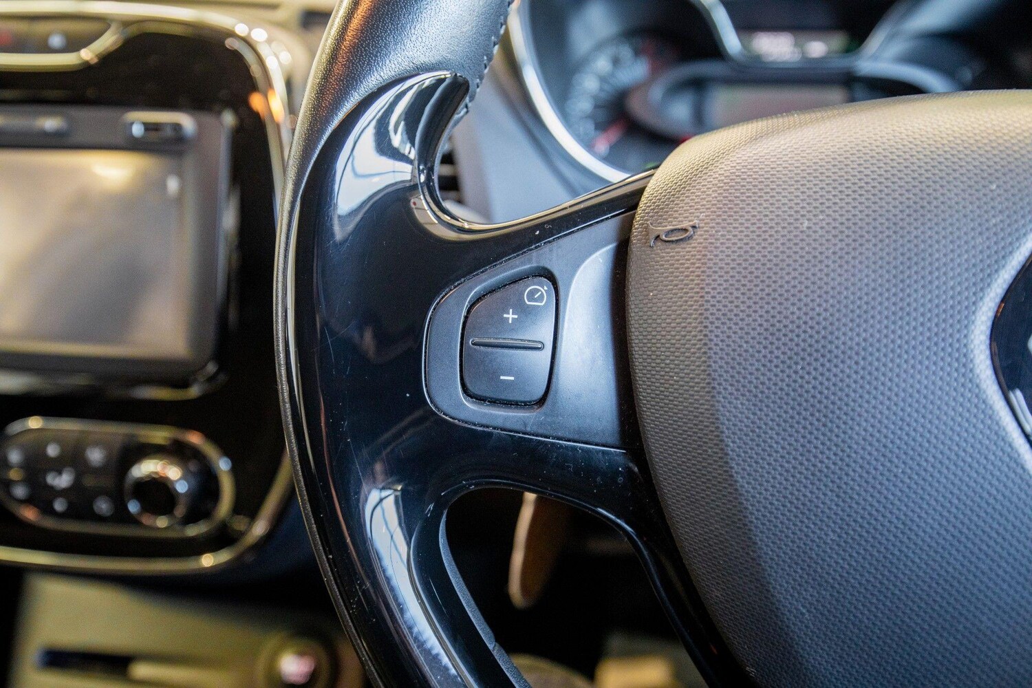 Used Renault Captur 2016 for sale - 77645890: Photo 19