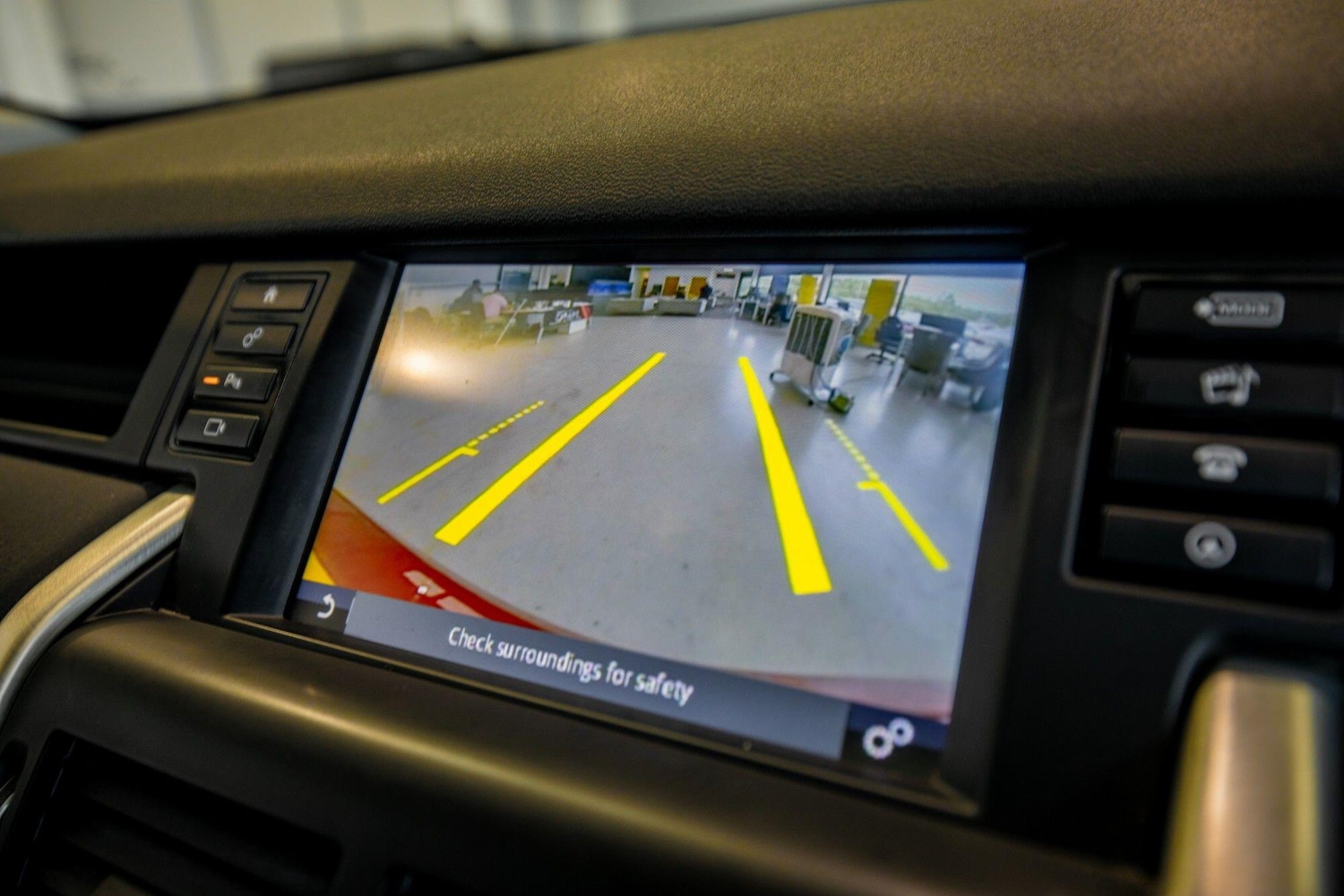 Used Land Rover Discovery Sport 2017 for sale - 76823718: Photo 27