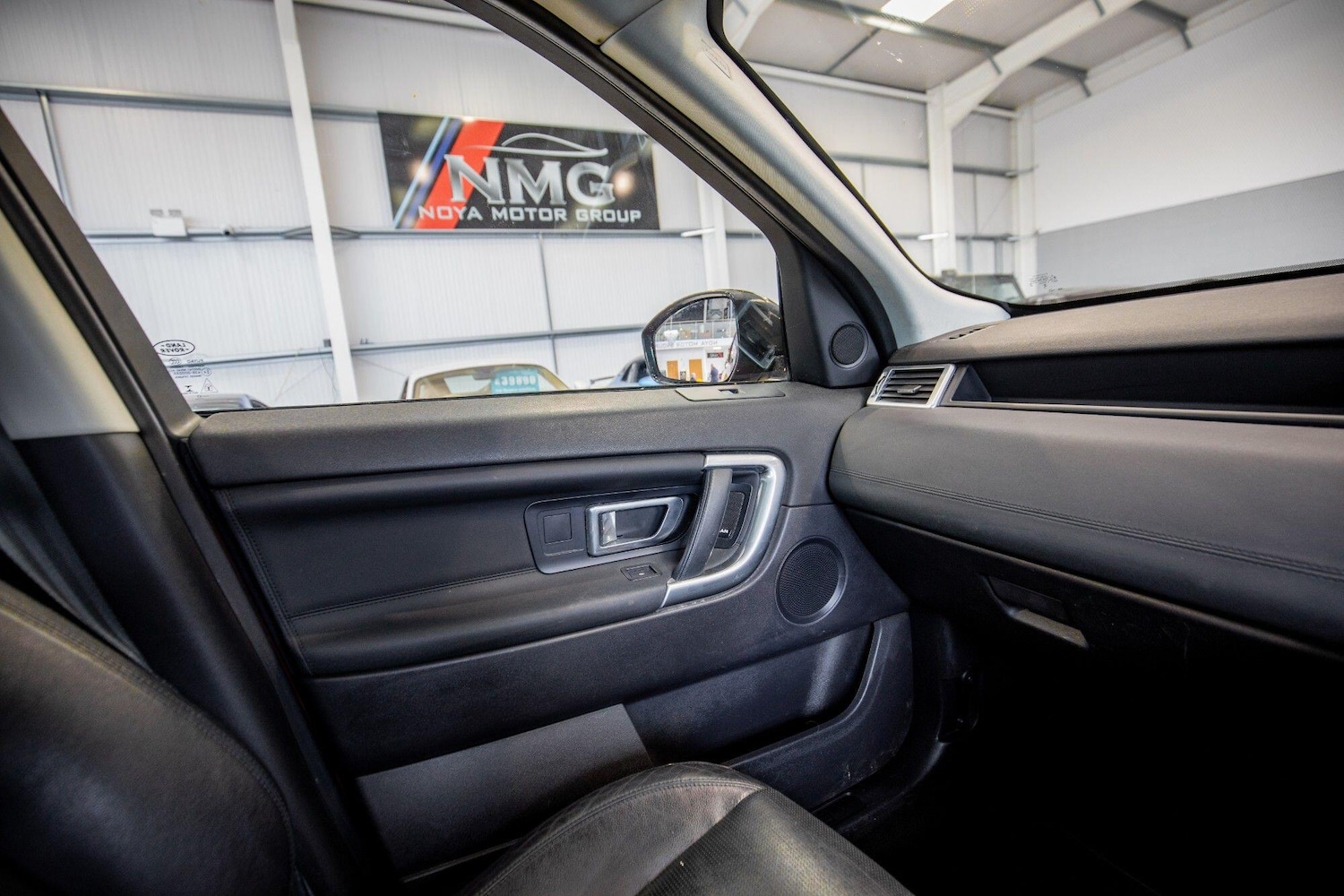 Used Land Rover Discovery Sport 2017 for sale - 76823718: Photo 32