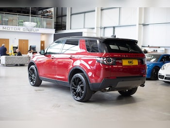 Used Land Rover Discovery Sport 2017 for sale - 76823718: Photo