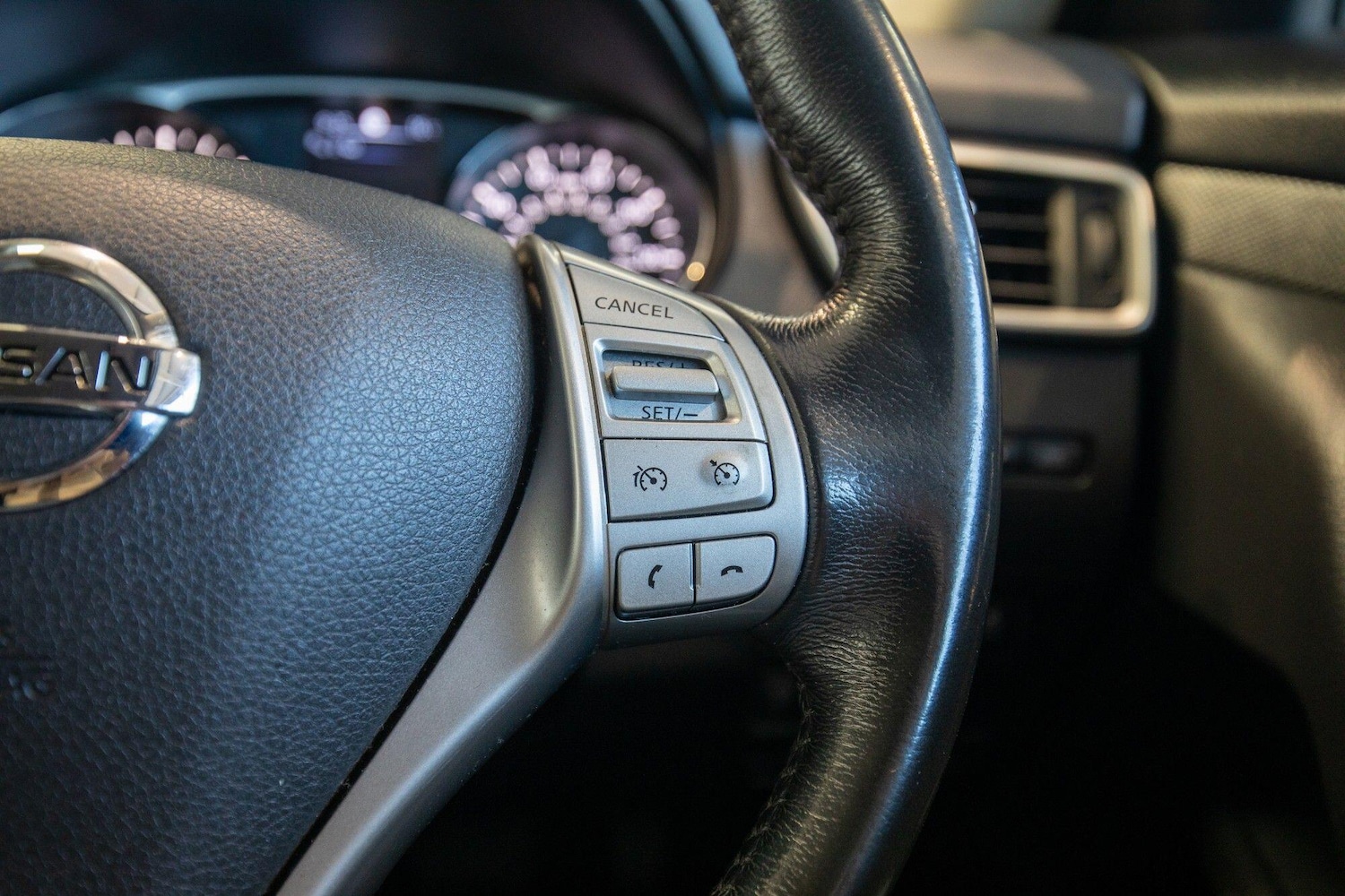 Used Nissan X-Trail 2017 for sale - 76824329: Photo 30