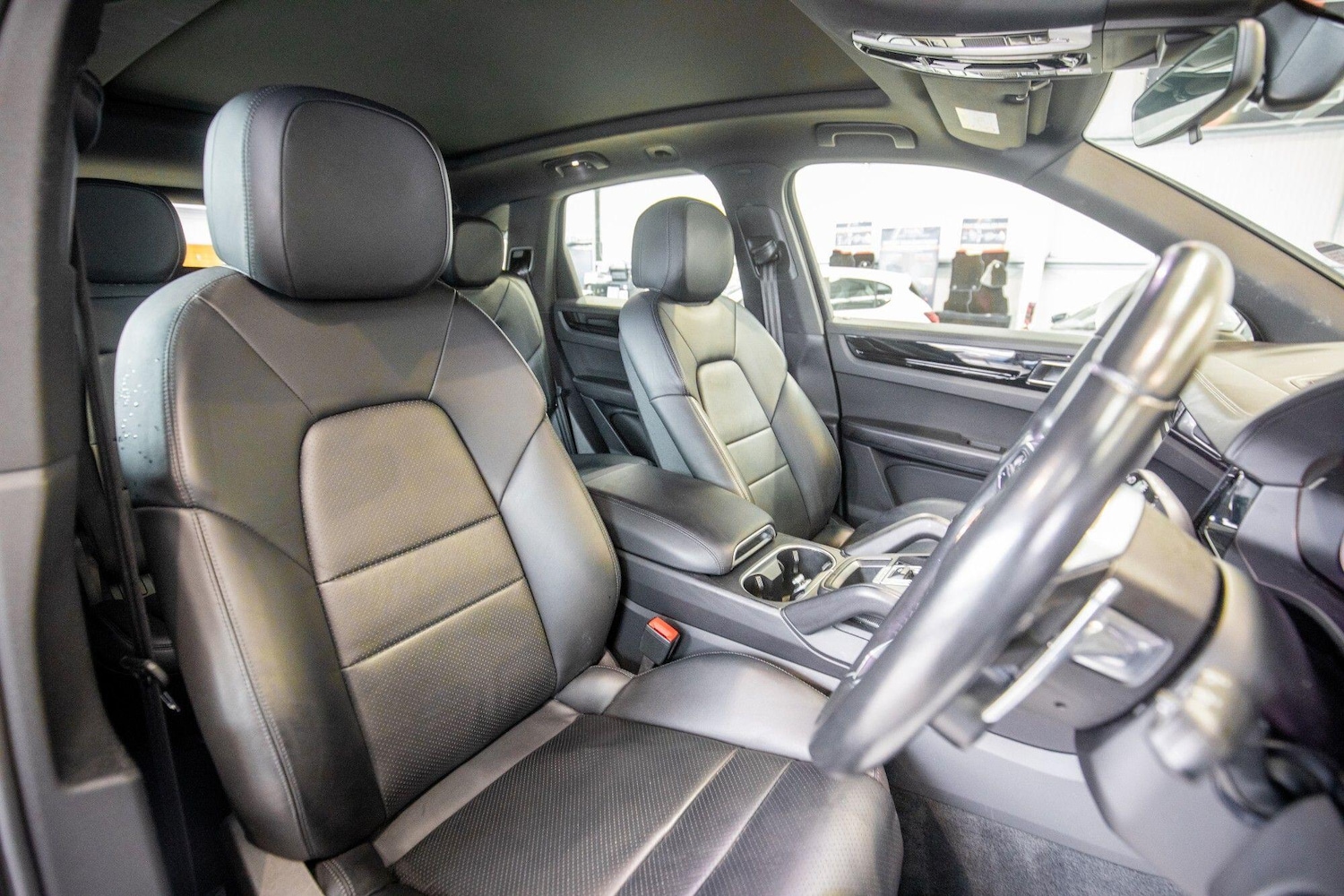 Used Porsche Cayenne 2021 for sale - 77994073: Photo 3