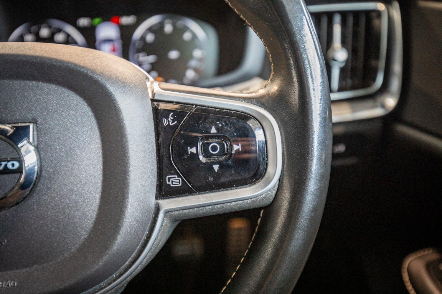 Used Volvo V60 for sale - 78214862: Photo 21