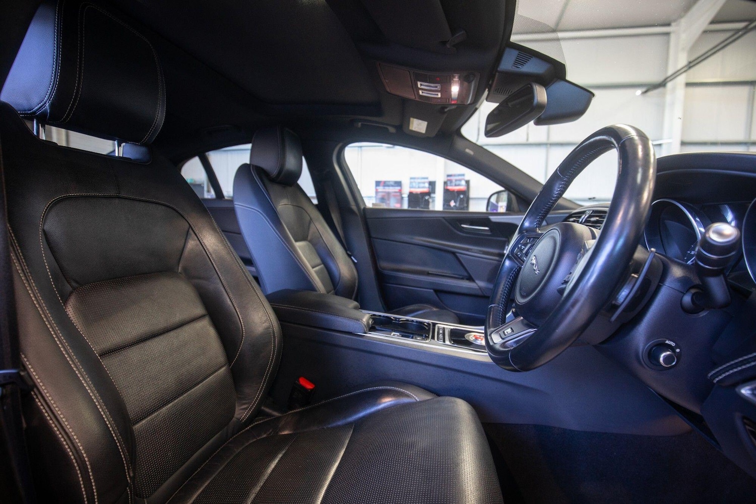 Used Jaguar XE 2016 for sale - 77658801: Photo 15