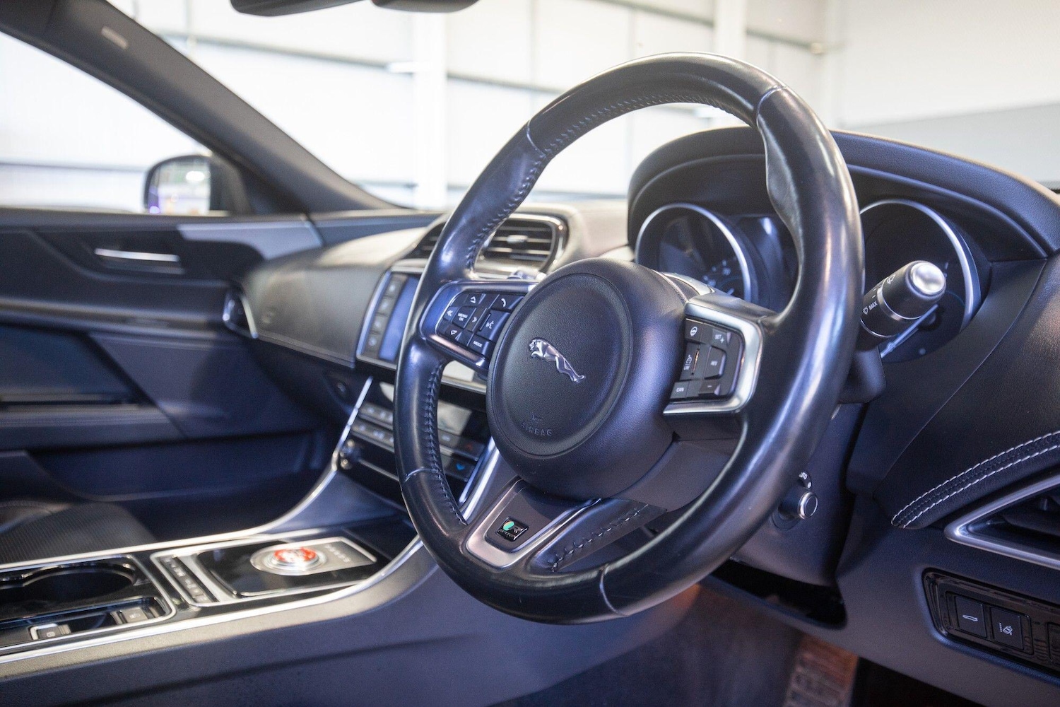 Used Jaguar XE 2016 for sale - 77658801: Photo 16