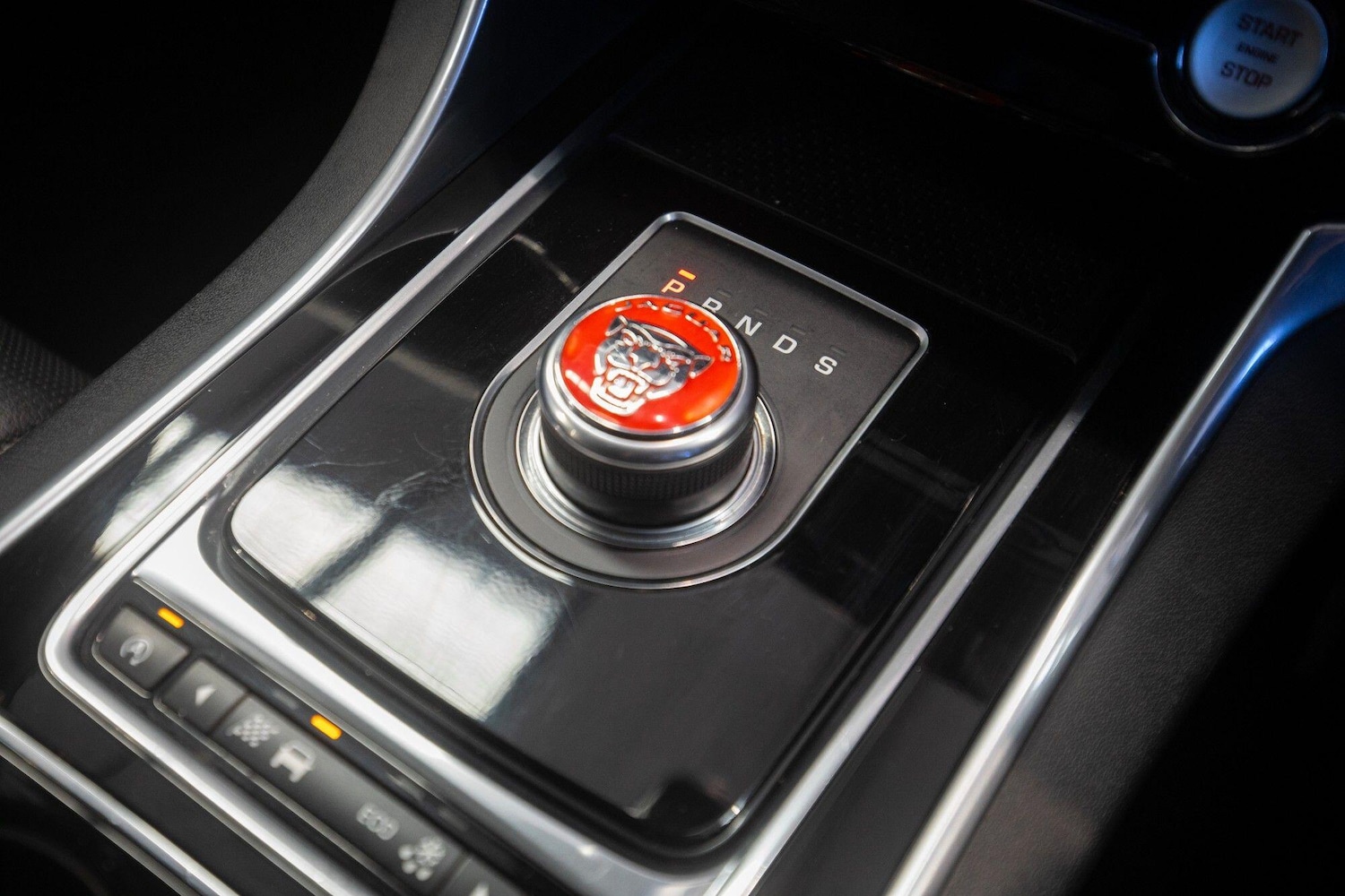 Used Jaguar XE 2016 for sale - 77658801: Photo 27