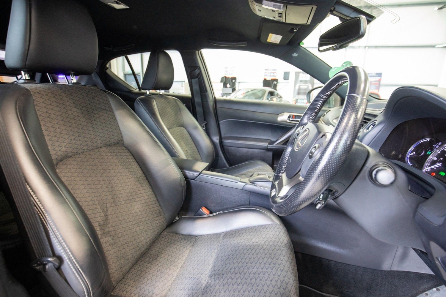 Used Lexus CT 2017 for sale - 78204106: Photo 3