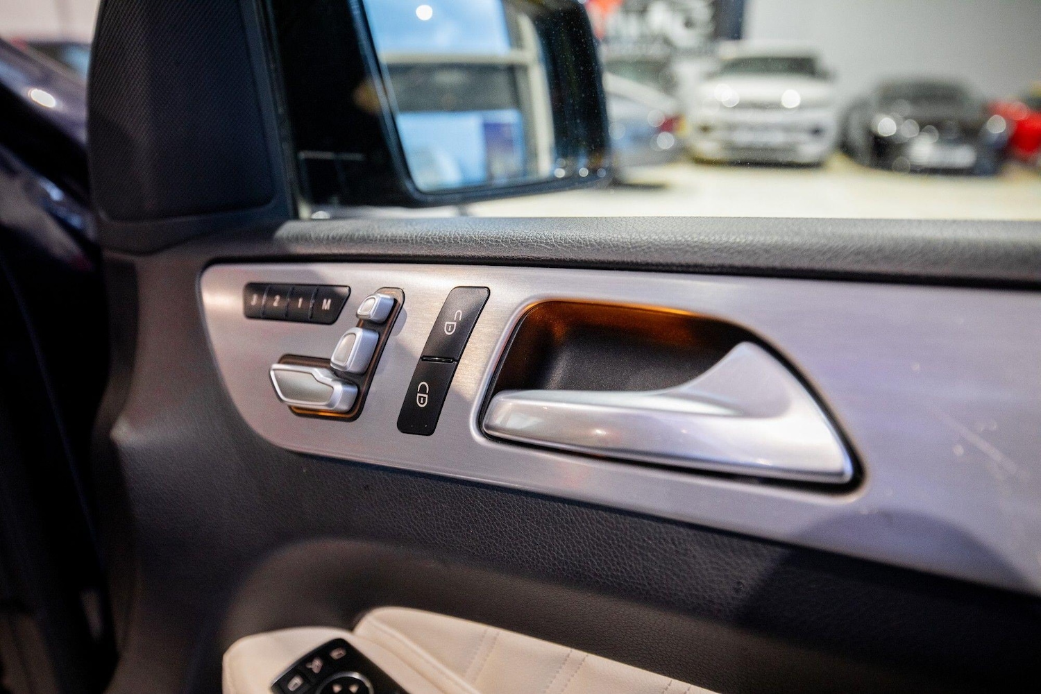 Used Mercedes-Benz GLE 2018 for sale - 77645835: Photo 23