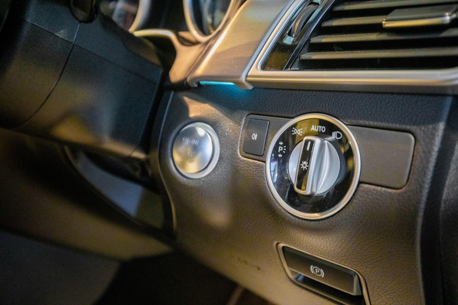 Used Mercedes-Benz GLE 2018 for sale - 77645835: Photo 25