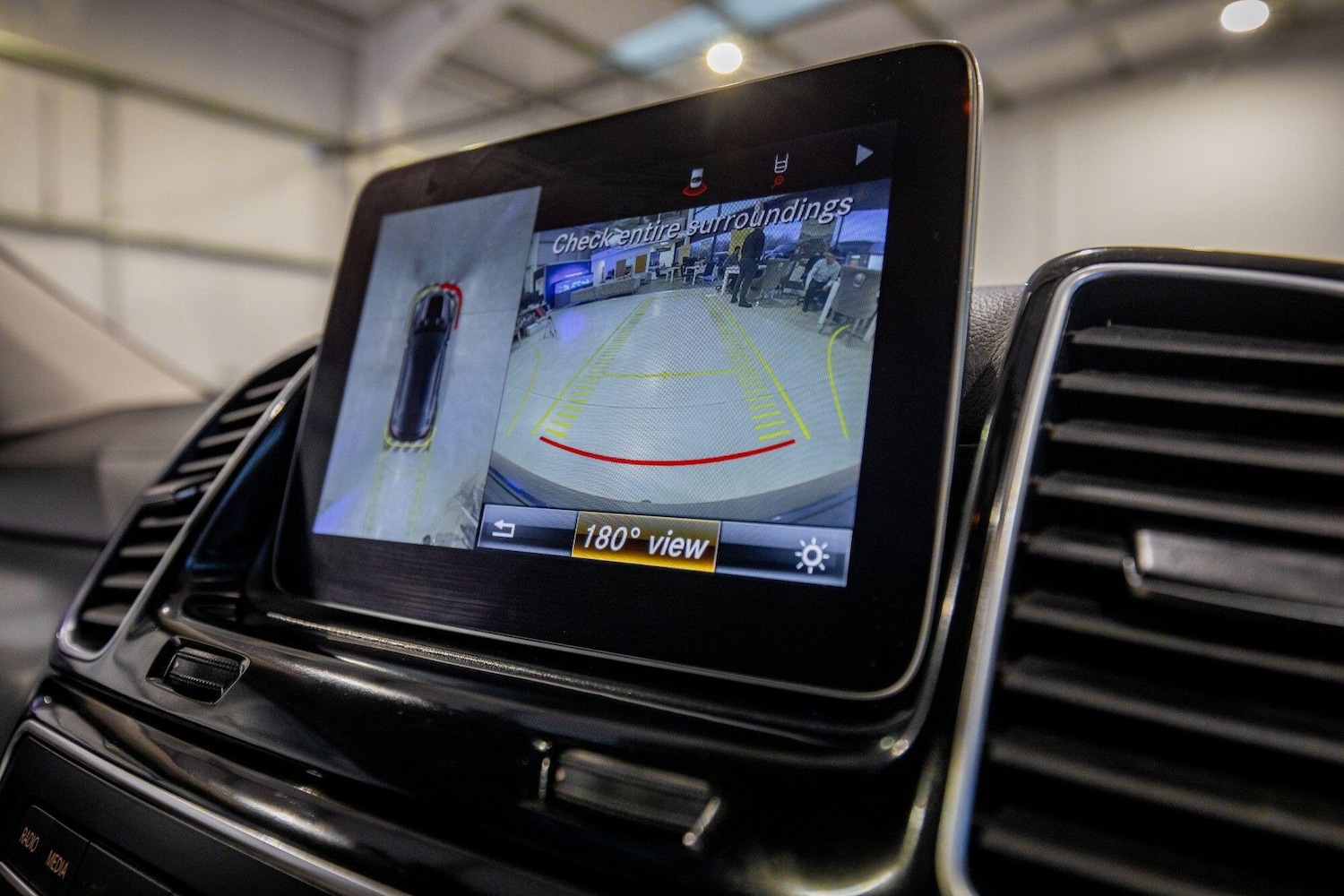 Used Mercedes-Benz GLE 2018 for sale - 77645835: Photo 36