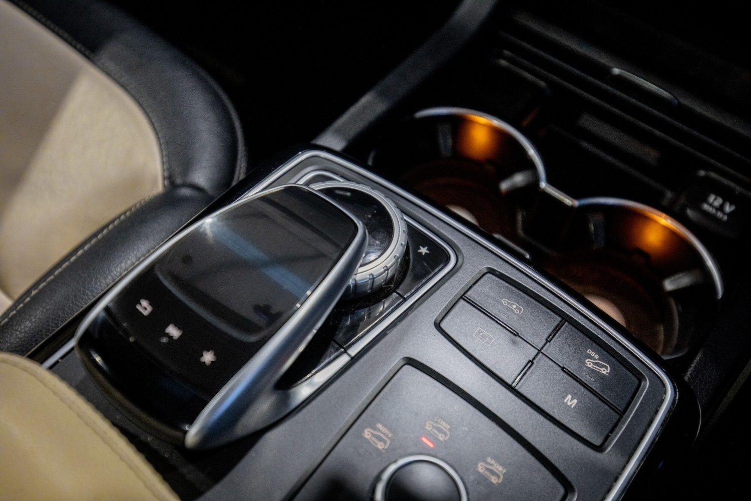 Used Mercedes-Benz GLE 2018 for sale - 77645835: Photo 41