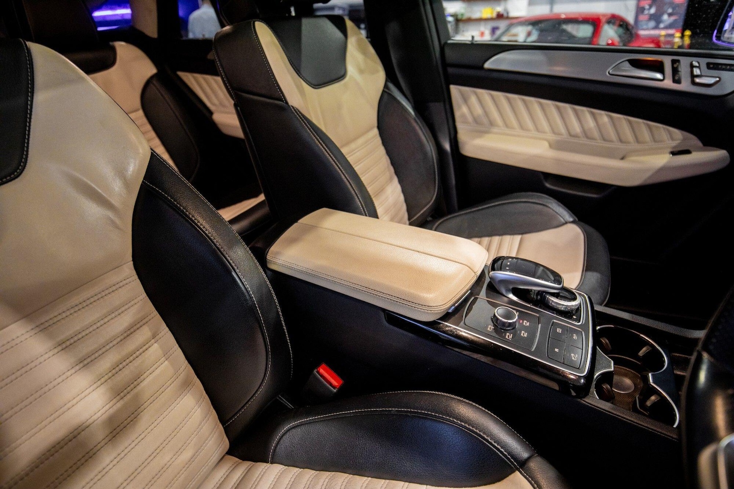 Used Mercedes-Benz GLE 2018 for sale - 77645835: Photo 44