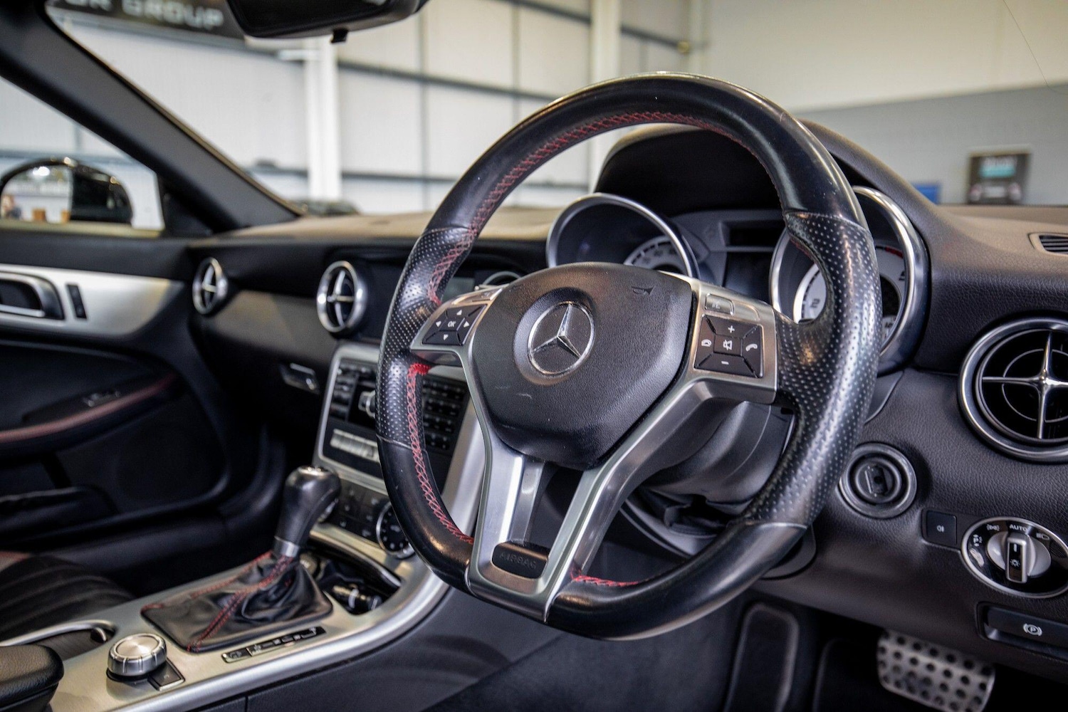 Used Mercedes-Benz SLK 2013 for sale - 76824044: Photo 16