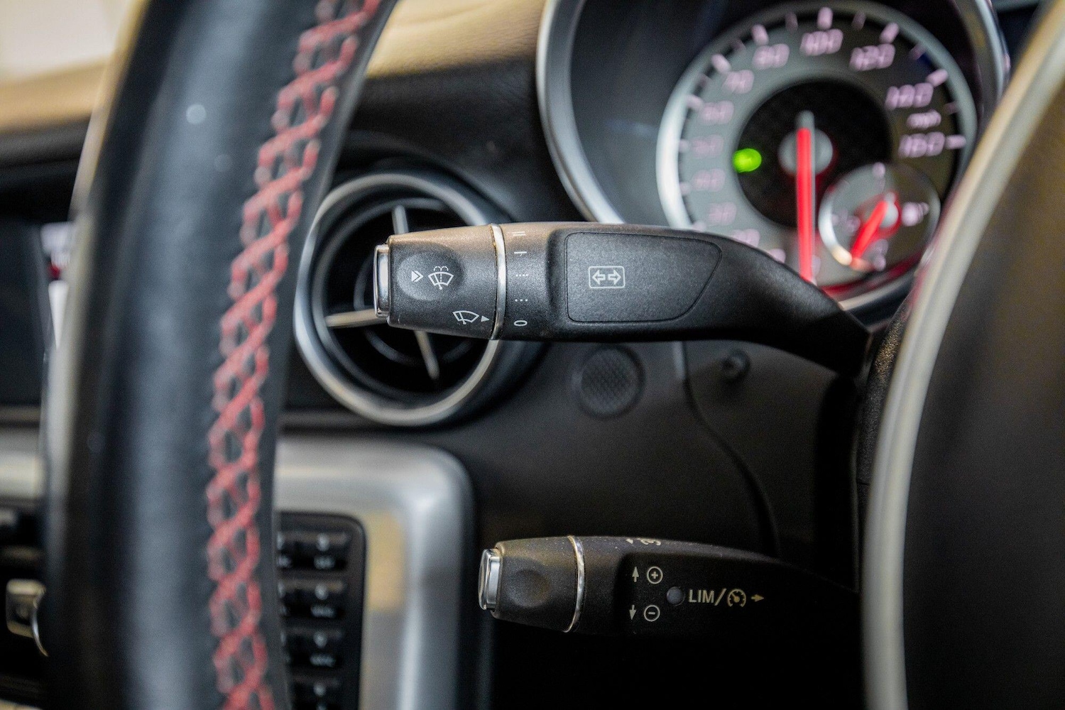 Used Mercedes-Benz SLK 2013 for sale - 76824044: Photo 22