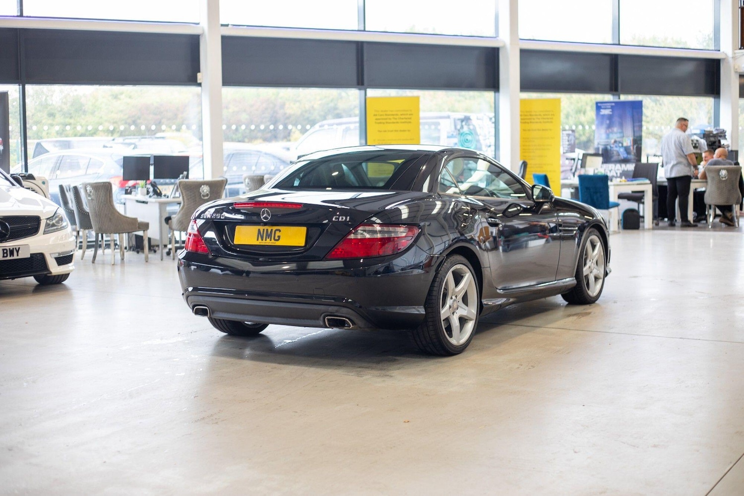 Used Mercedes-Benz SLK 2013 for sale - 76824044: Photo 32