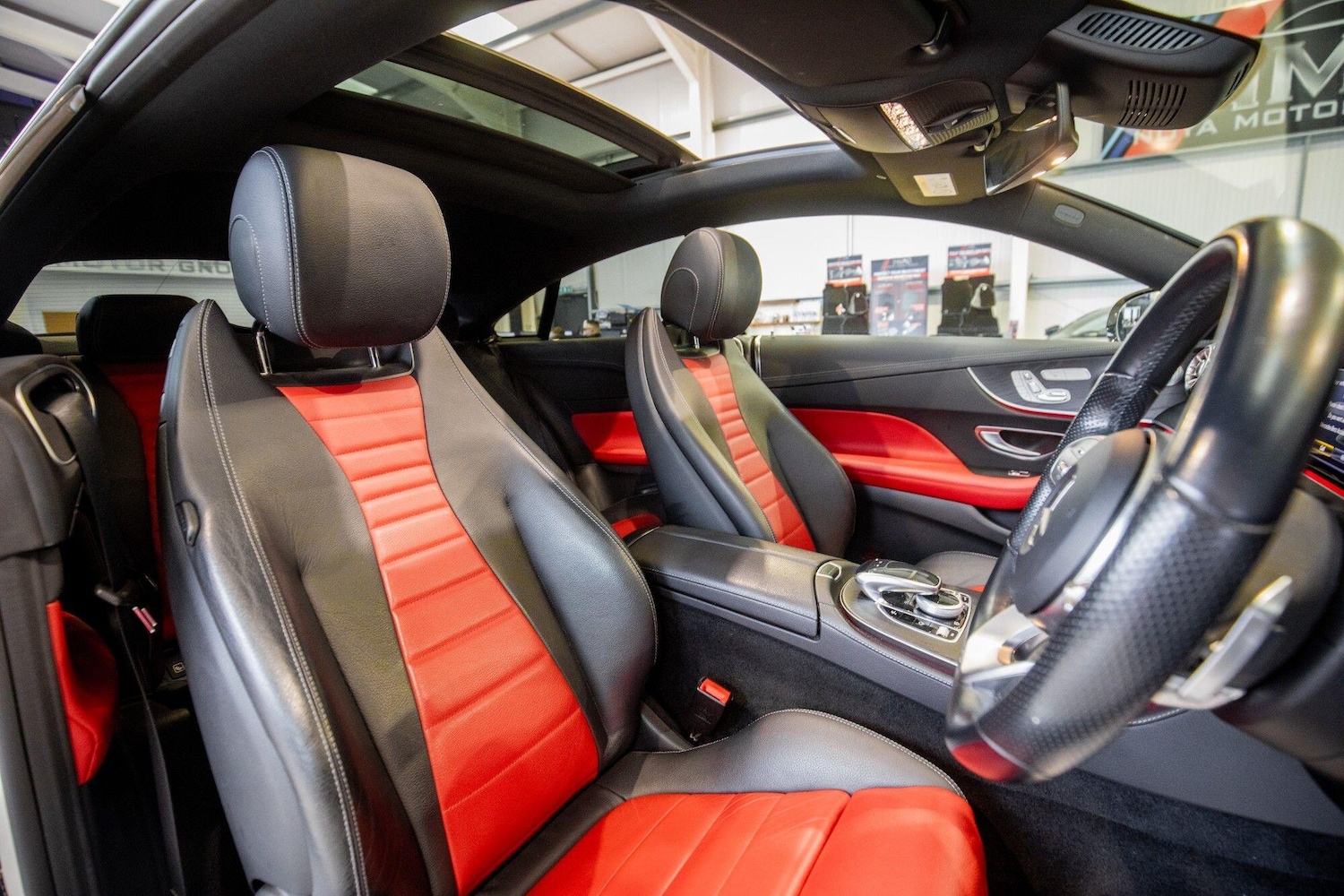 Used Mercedes-Benz E Class for sale - 76824510: Photo 3