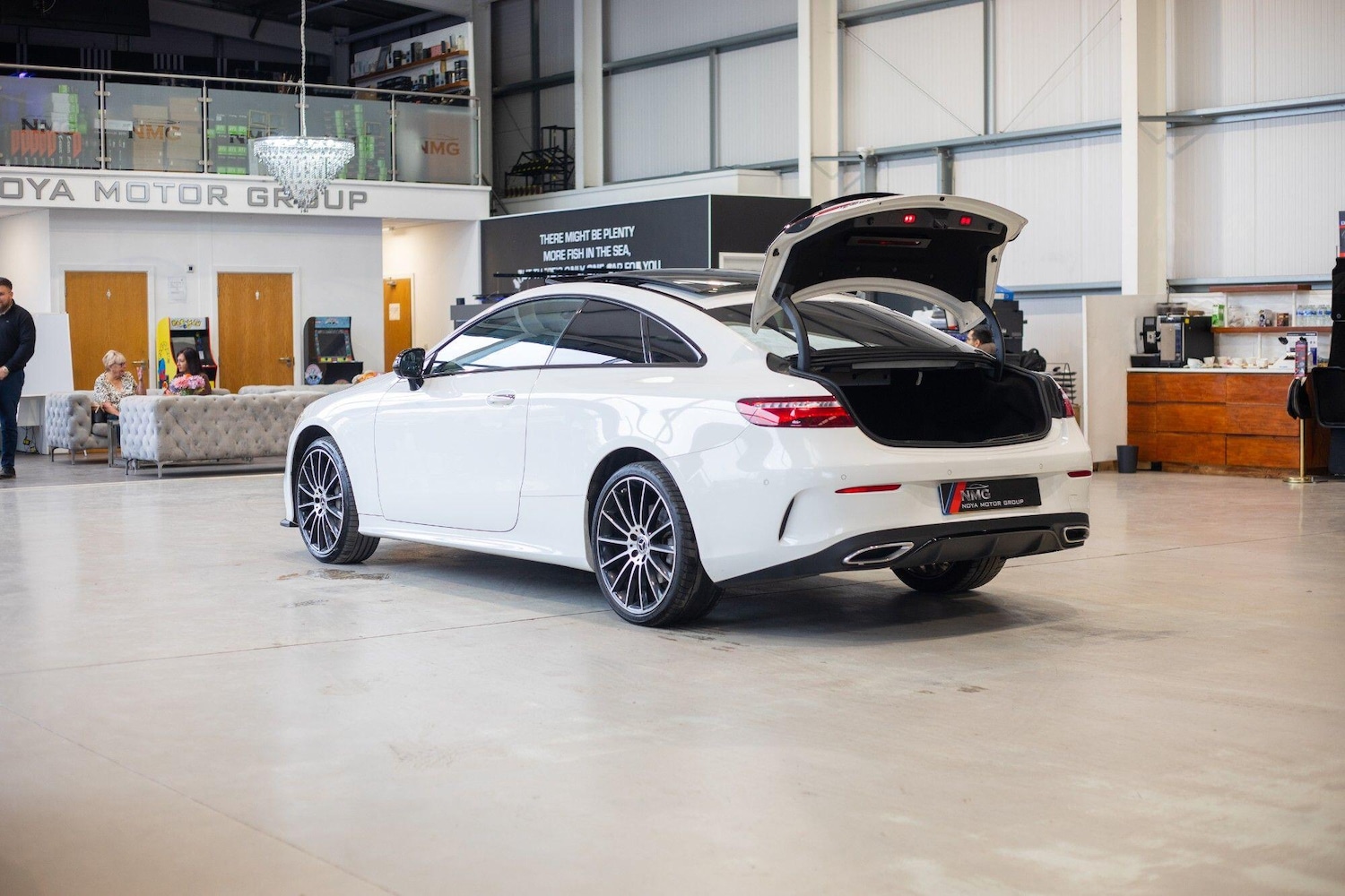 Used Mercedes-Benz E Class for sale - 76824510: Photo 52